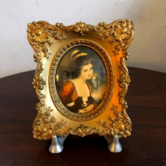 Vintage 1950's "A Cameo Creation" Lady Hamilton Portrait in Gold Convex … - Picture 1 of 4